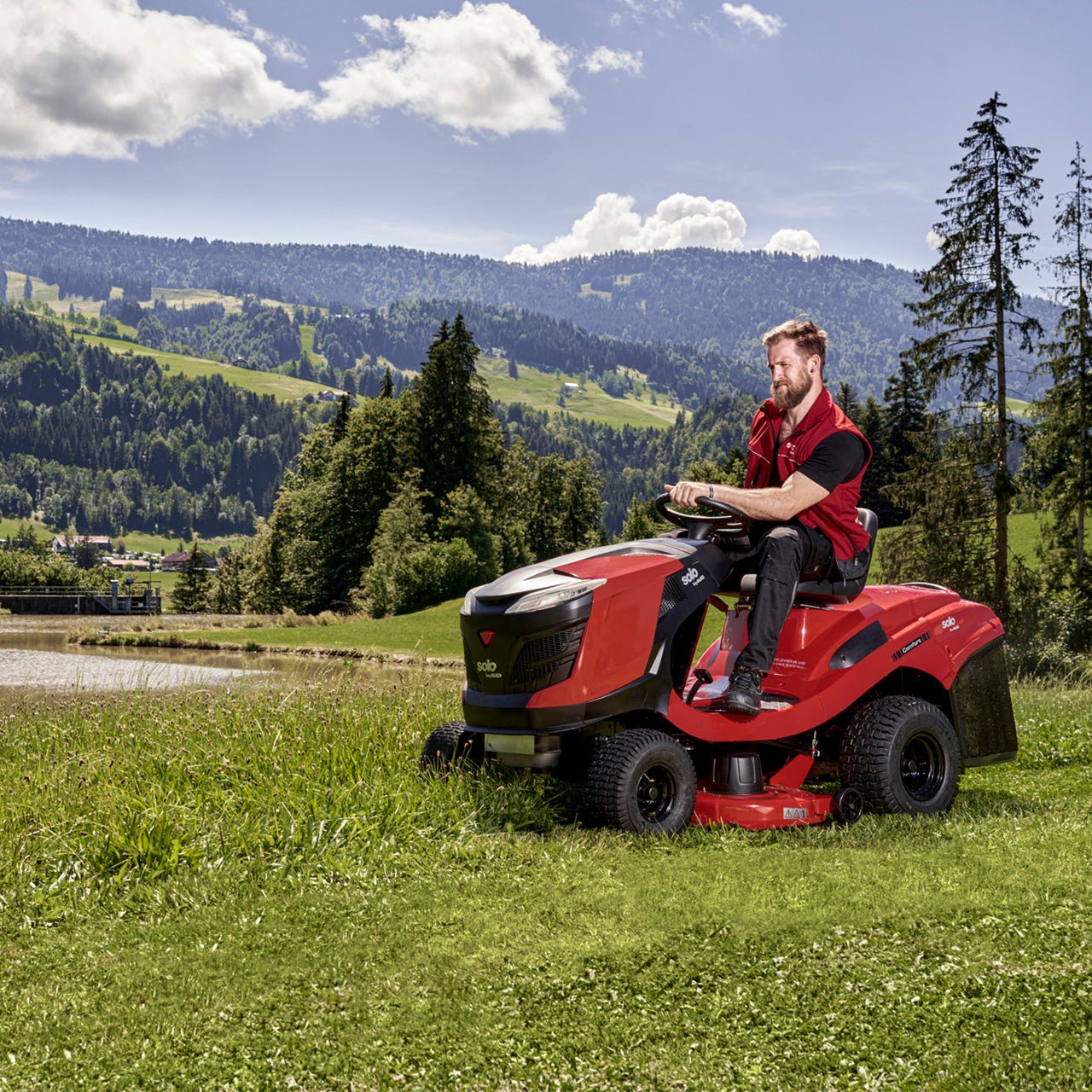 solo by AL-KO Comfort T18-103.4 HD-A V2 Petrol Rear Collect Lawn Tractor - Image 4