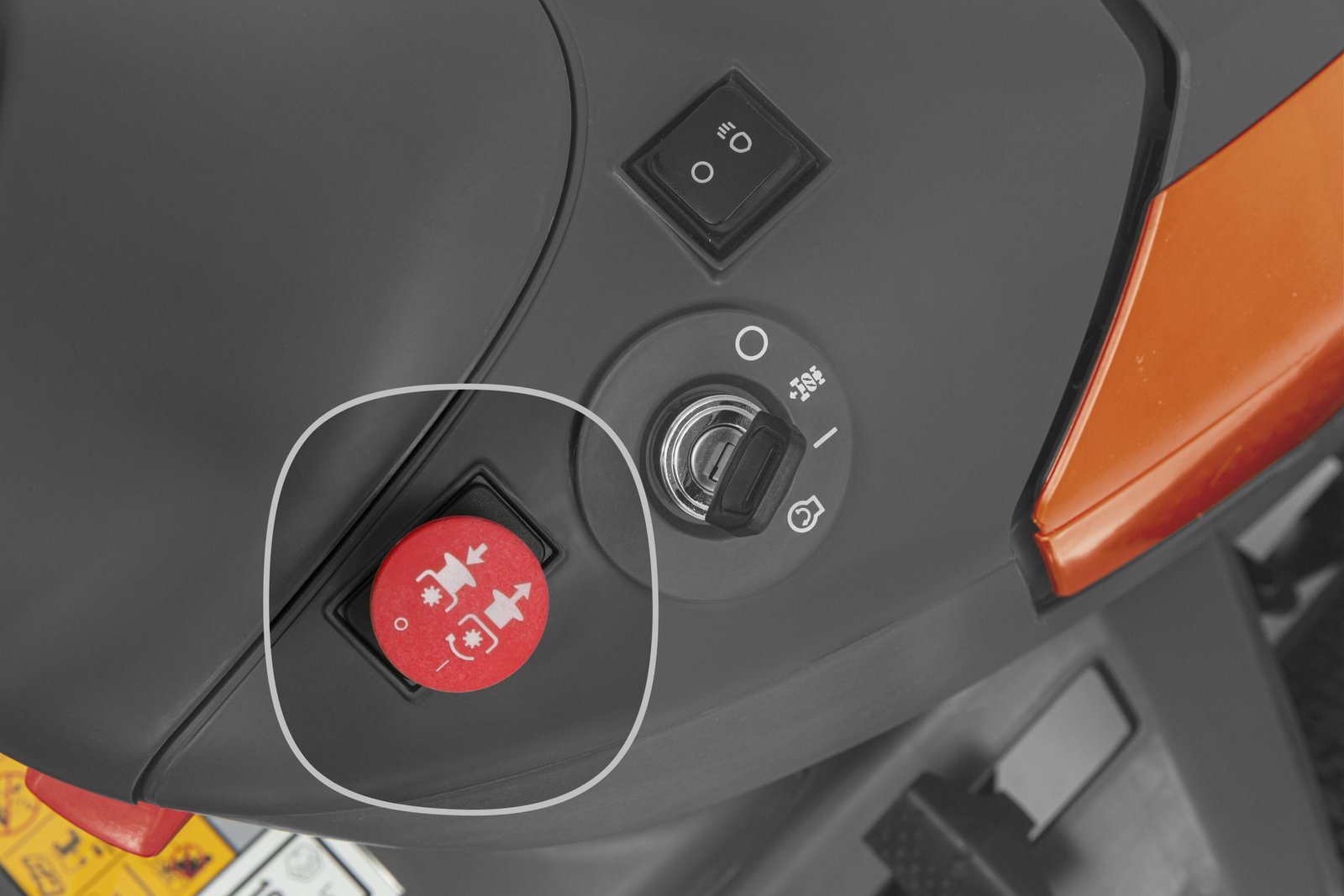 Husqvarna TS 114 Garden Tractor - Image 7