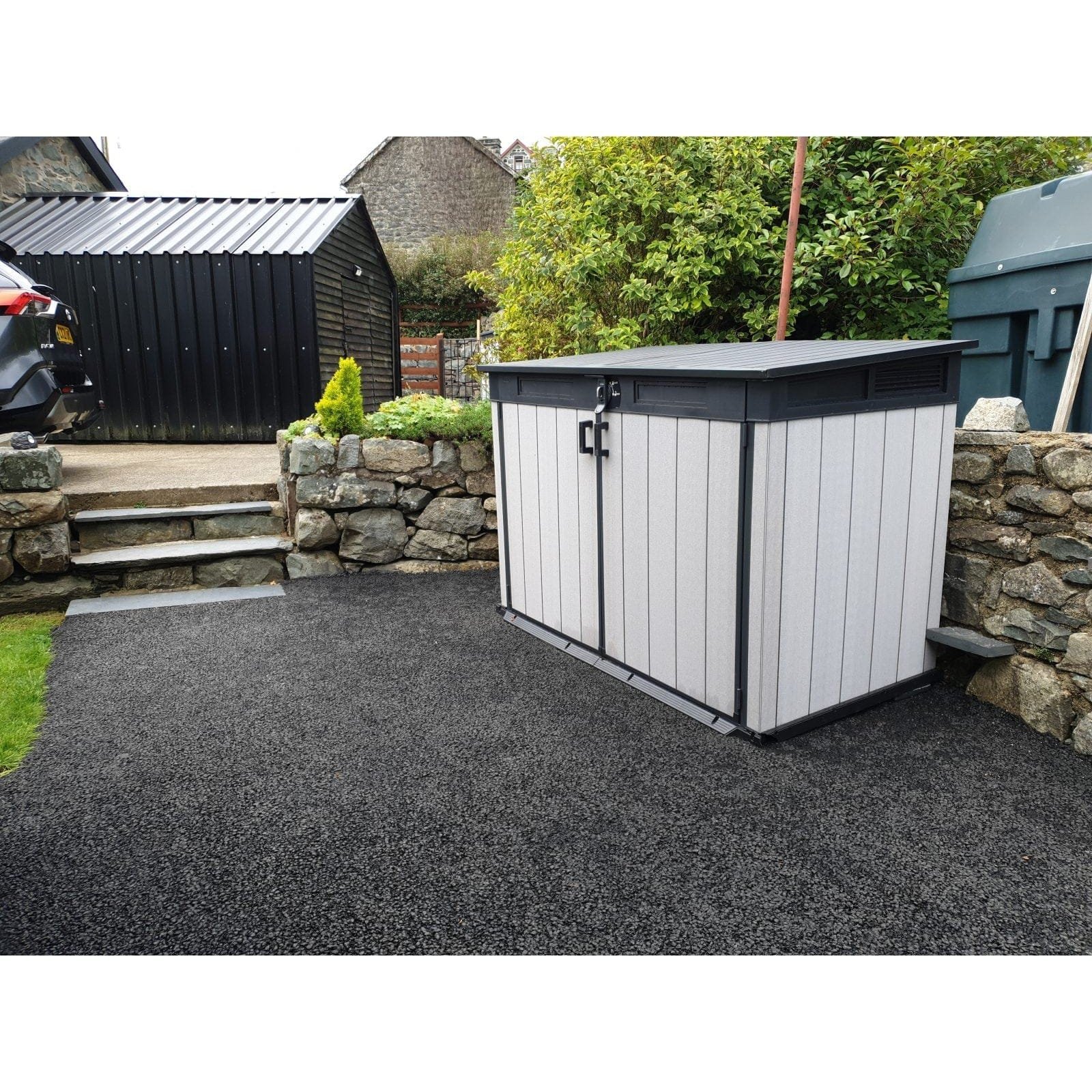 Keter 6′ x 3′ Oakland Grande Store Heavy Duty Plastic Shed – Grey - Image 2