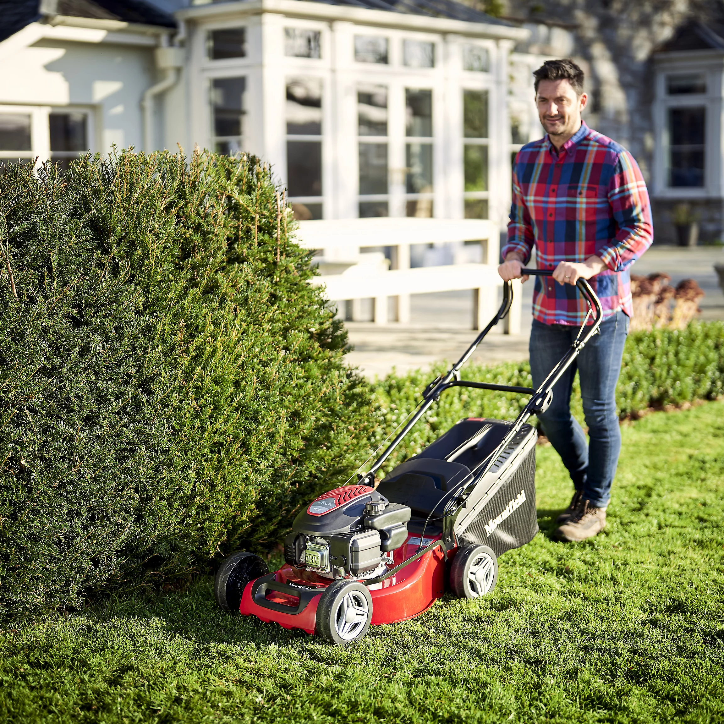 Mountfield SP185 139cc Petrol Rotary Lawnmower - Image 2